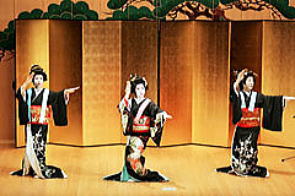 山中座四季の舞 加賀観光タクシー