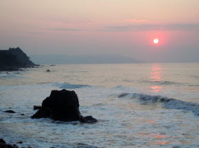 日本海に沈む夕日